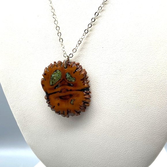 Vintage Walnut Slice Pendant with Crushed Green Stone Filler, Unique Botanical - Picture 3 of 4
